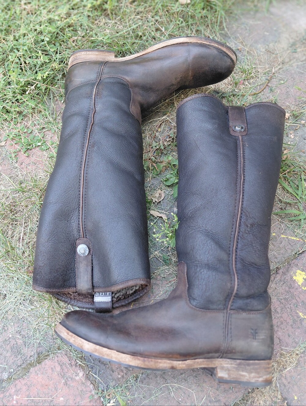 Frye Melissa brown button boots shearling lined boots Womens 8.5